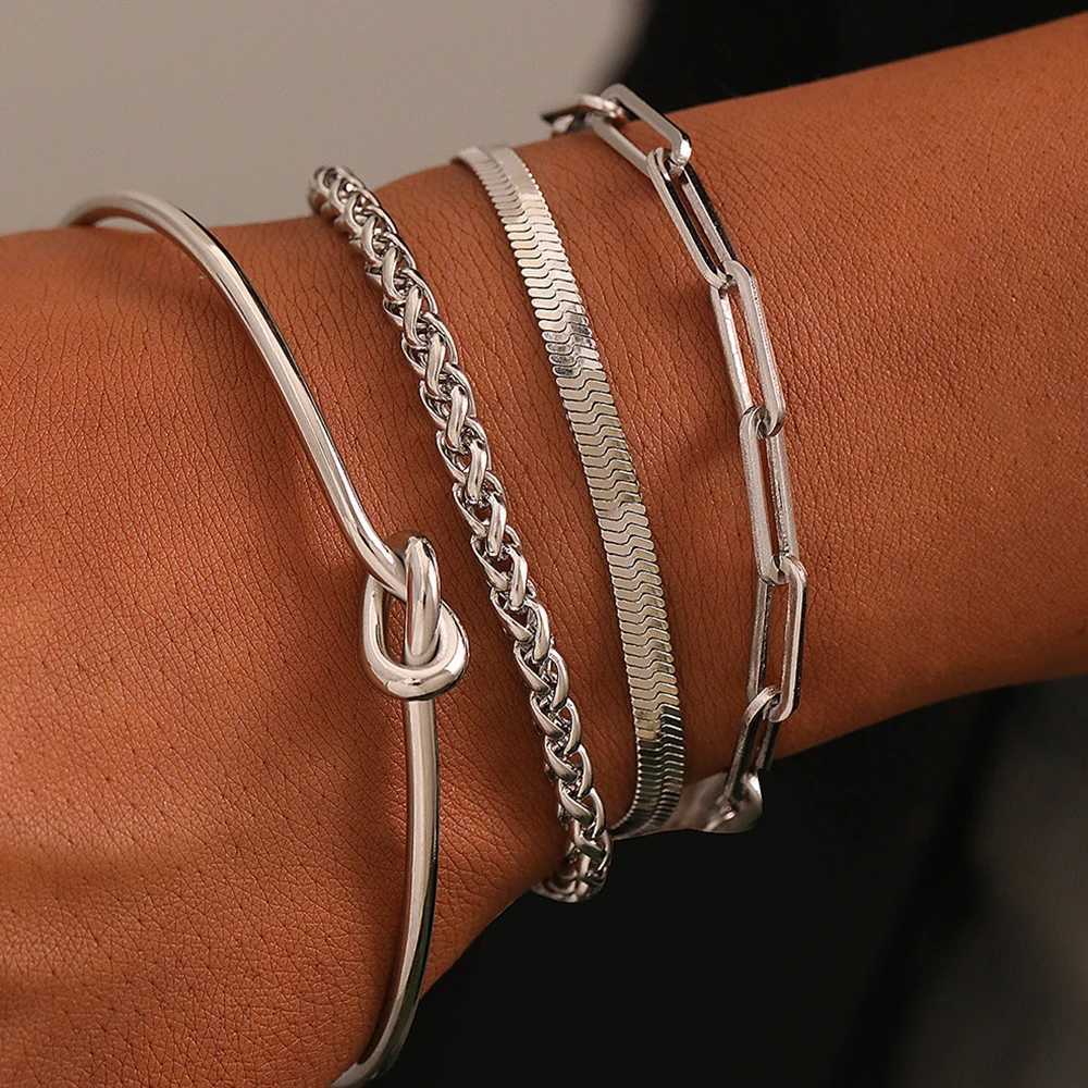 Stainl Steel Bracelets 4 pieces Multi-layer Mixed Chain hip-hop Exaggerated Bracelet For Women Jewelry Party Wear New PopularXJ250109
