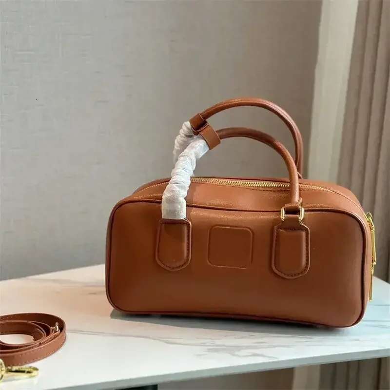 Vintage Bowg Handbag Women's Large Capacity Solid Color Crossbody Brand Designer New Plain Leather Shoulder Bag