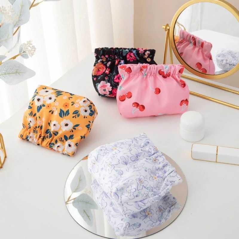 Womens lipstick organizer portable shrapnel self sealing printing cosmetic bag mini key replacement carry on W250109