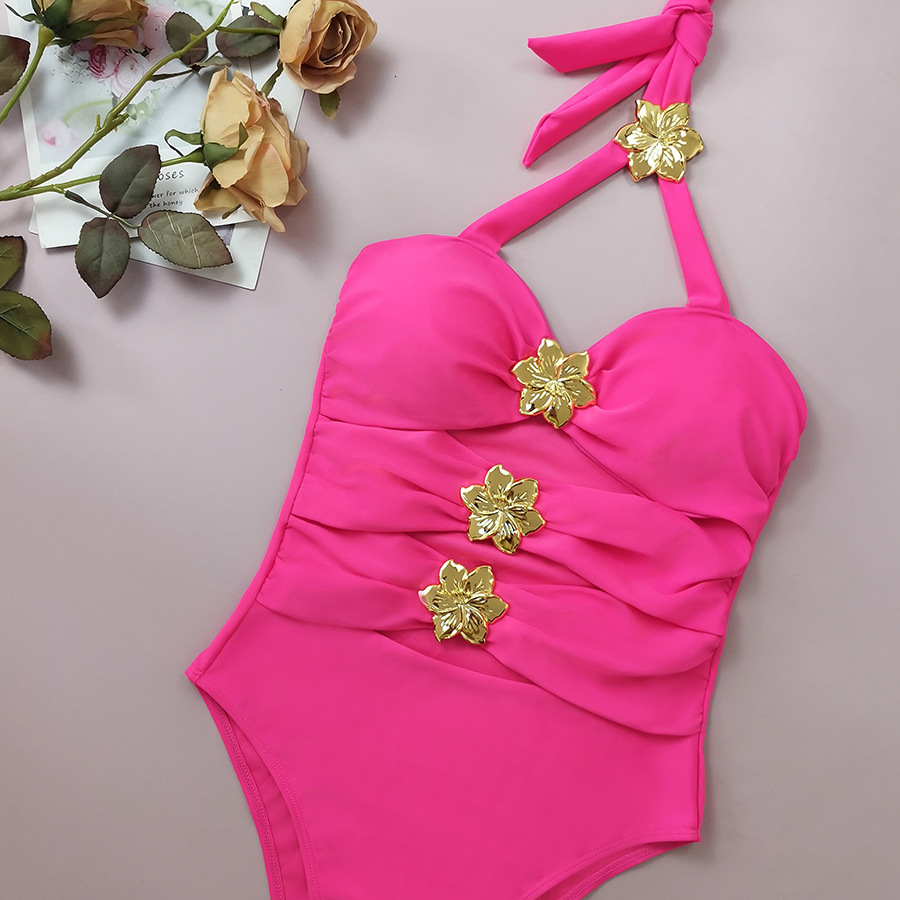 2025 new sexy hollow integrated metal flower decoration hanging neck bikini designer women's swimsuit trendy beach swimsuit