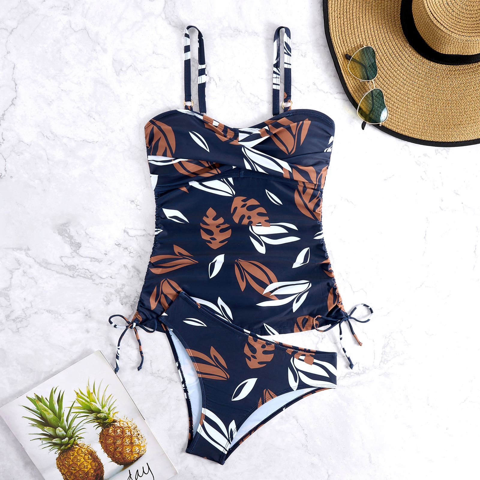2025 sexy vest triangle pants hurdle vest conservative print split swimsuit designer trendy beach swimsuit