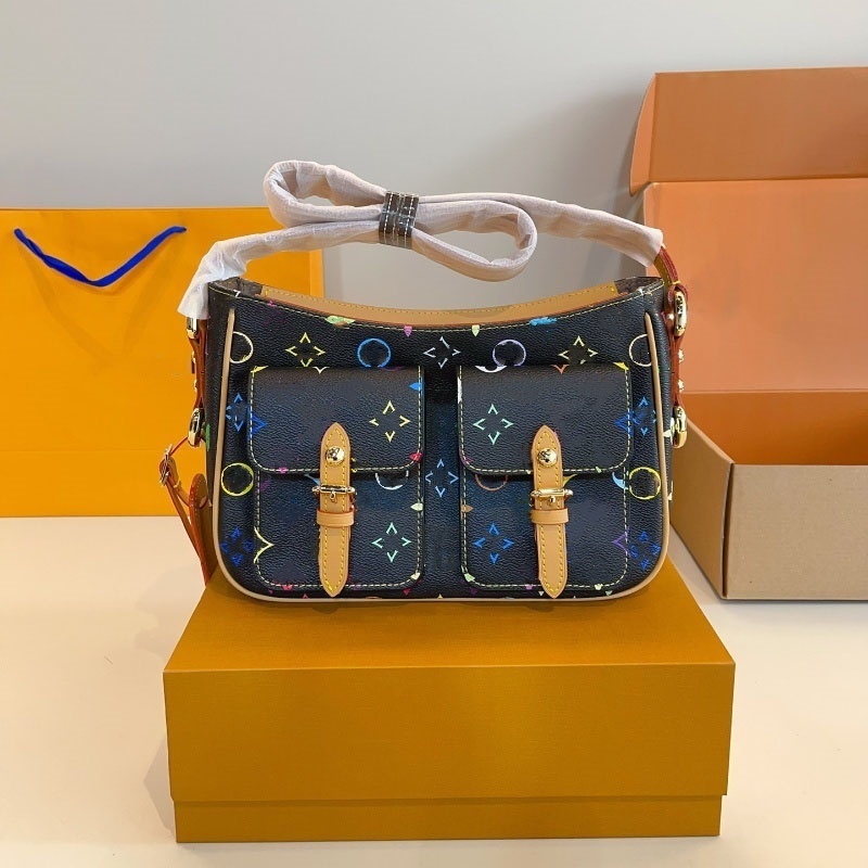 25SS Womens Luxurys Designer Vintage Underarm Bag Smiley Face Bag Wallets Bag Leather Tote Bag Color Paintings Handbag Shoulder Crossbody Bag Purse Pouch 27CM