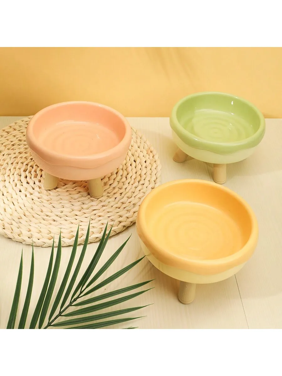 159732 High-quality paper cat bowls are made of food-grade paper, which is non-toxic and harmless to cats' health