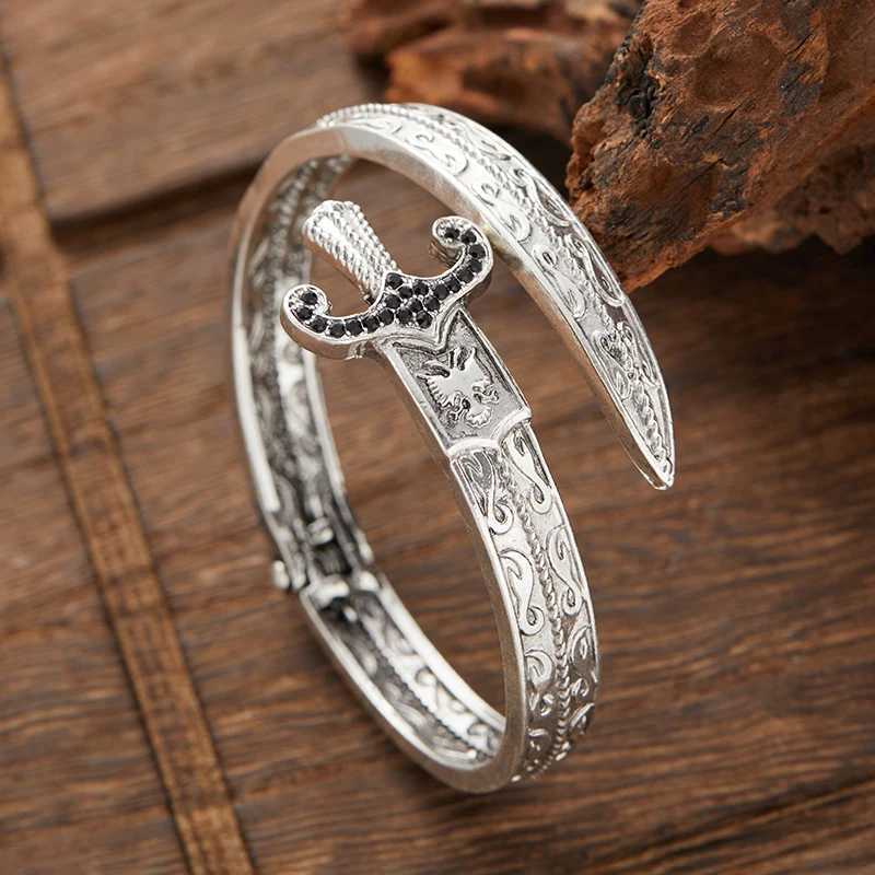 Retro Classic Creative Sword Shed Bracelets for Men and Women Fashion Personality Exquisite Open Bracelets Party Jewelry GiftsXJ250109