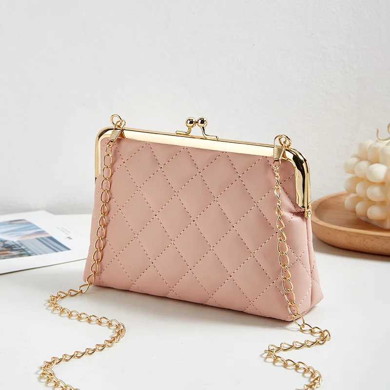 Womens Bag New Trend Fi Versatile Lingge Embroidery Clip Chain Strap Crossbody Phe Bag Small Square BagXJ250108