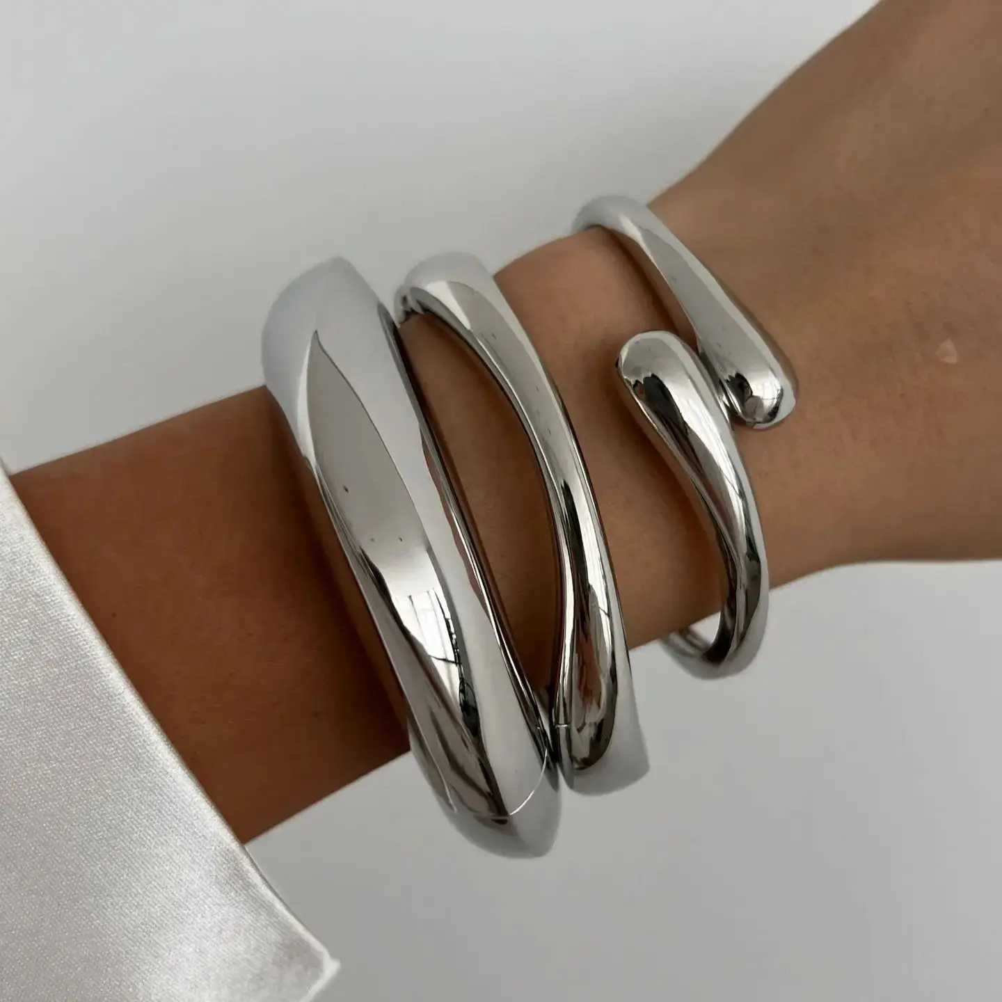 DIEZI 3 Styles Vintage Hip Hop Metal Cuff Bangles Punk Gold Silver Color Geometric Spring Bangles For Women Bracelet Men JewelryXJ250109