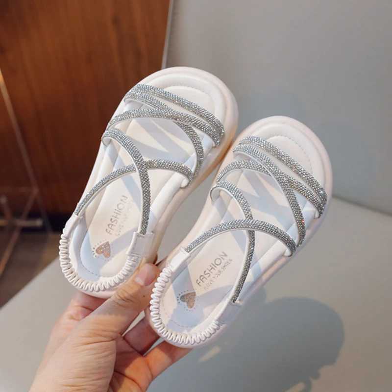 Summer New Childrens Sandals Fashion Luxury Girls Rhinestone Shoulder Strap Beach Shoes 2024 Childrens Princess Thick Bottom Sandals Open Toes W250108