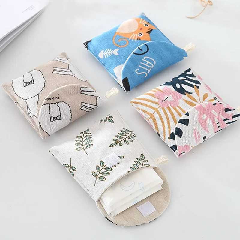 Portable Womens Cosmetics Organizer Sanitary Napkins Storage Bag Girl Cute Coin Card Sanitary Pad Bag Small Cosmetics Bag W250109
