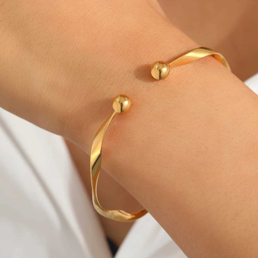 Stainl Steel Bracelets Simple Exquisite Fashion Round Bead Design Bracelets For Women Jewelry Personalized Gifts for PartiesXJ250109