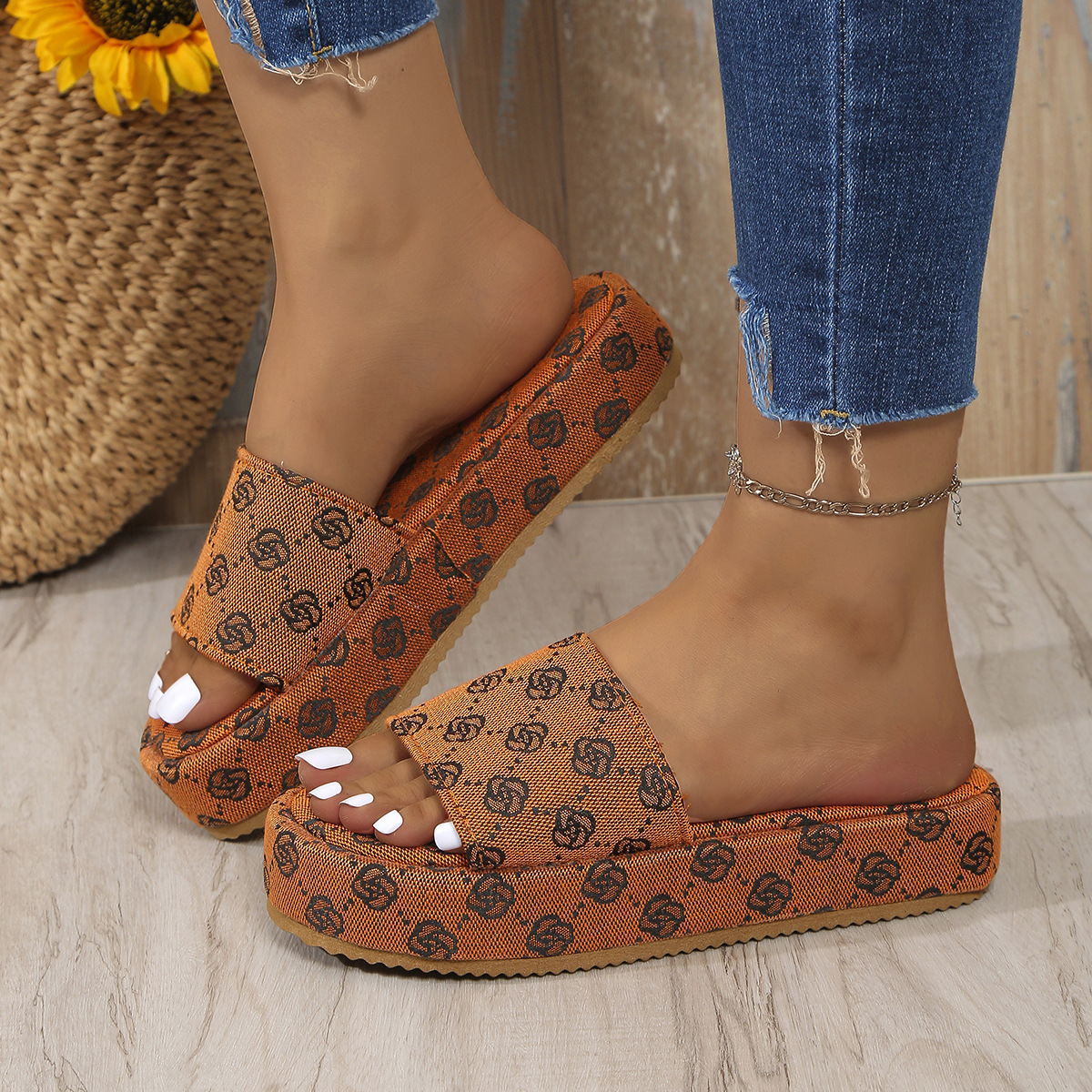 Free Shipping slides designer Slippers for womans sandals fashion summer Platform flower slipper outdoor Indoor shoes women