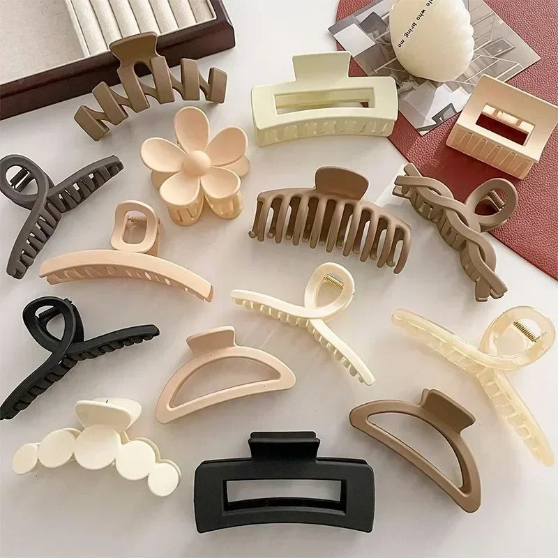 Korean Fashion Hair Claw Clip Set for Women Big Headwear for Girls Various Styles Shark Clips Clamp Accessories 250103