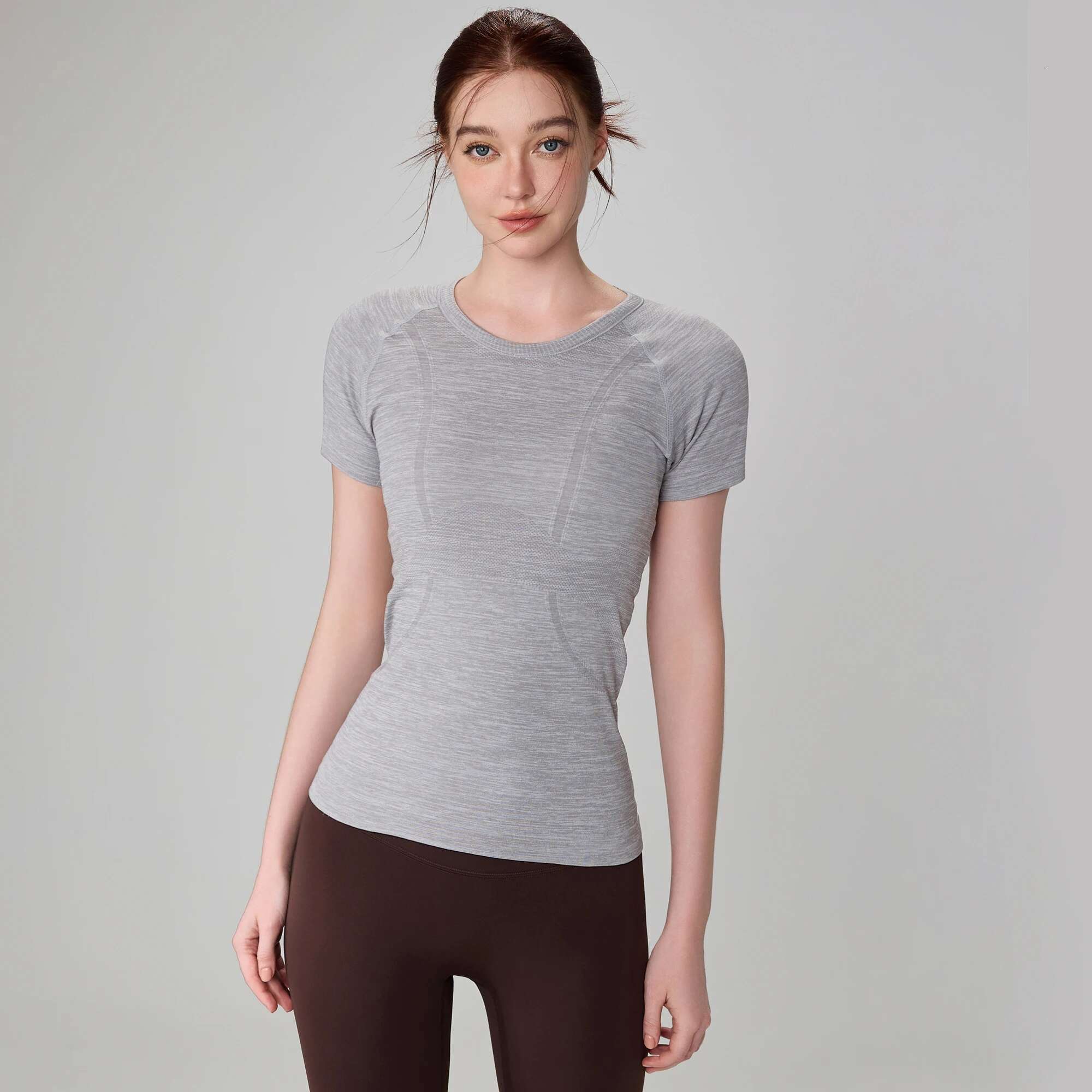 Vnazi 2024 Seamless Shorts Sleeve Shirt New Design Slim Fit Women Fiess Top High Elastic Fabric Gym Outside Sports Clothes