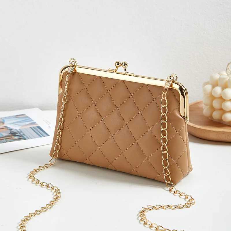 Womens Bag New Trend Fi Versatile Lingge Embroidery Clip Chain Strap Crossbody Phe Bag Small Square BagXJ250108