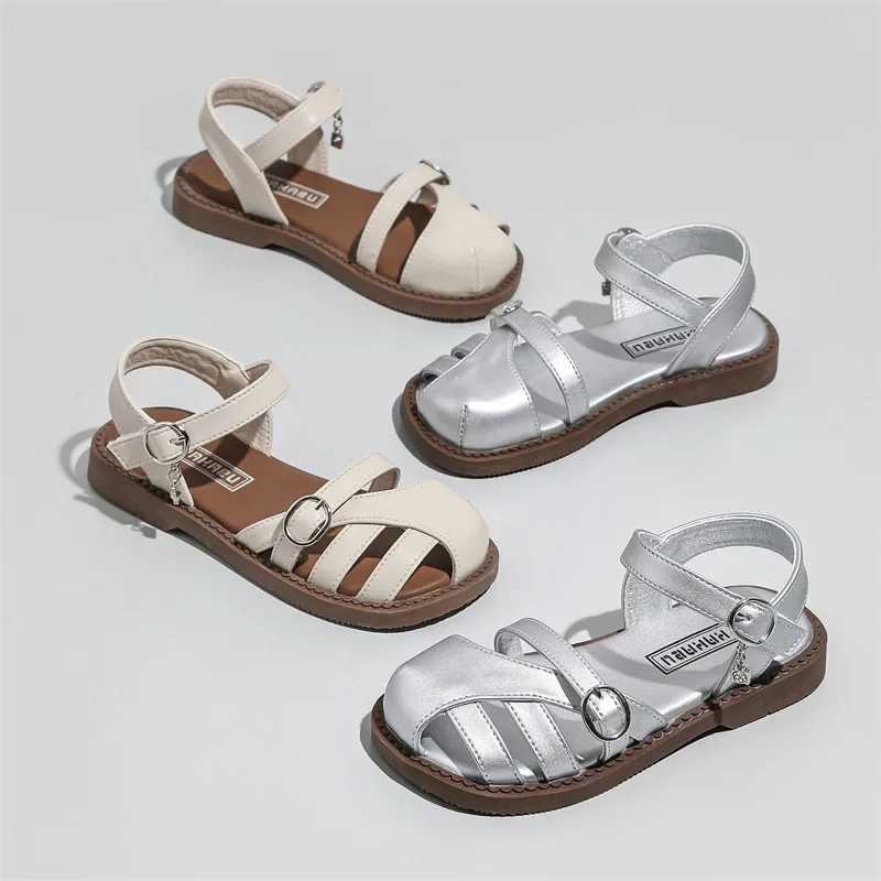 Fashionable girls sandals fashionable version comfortable and casual childrens shoes retro simple and exquisite girls flat shoes elegant princess shoe