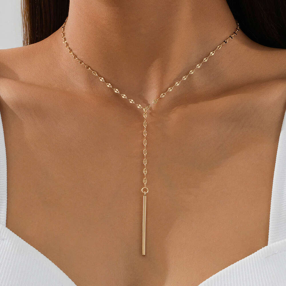 Simple temperament, lace lip chain necklace, personalized layering, Y-shaped tassel, long collarbone neck chain, cool style necklace decoration