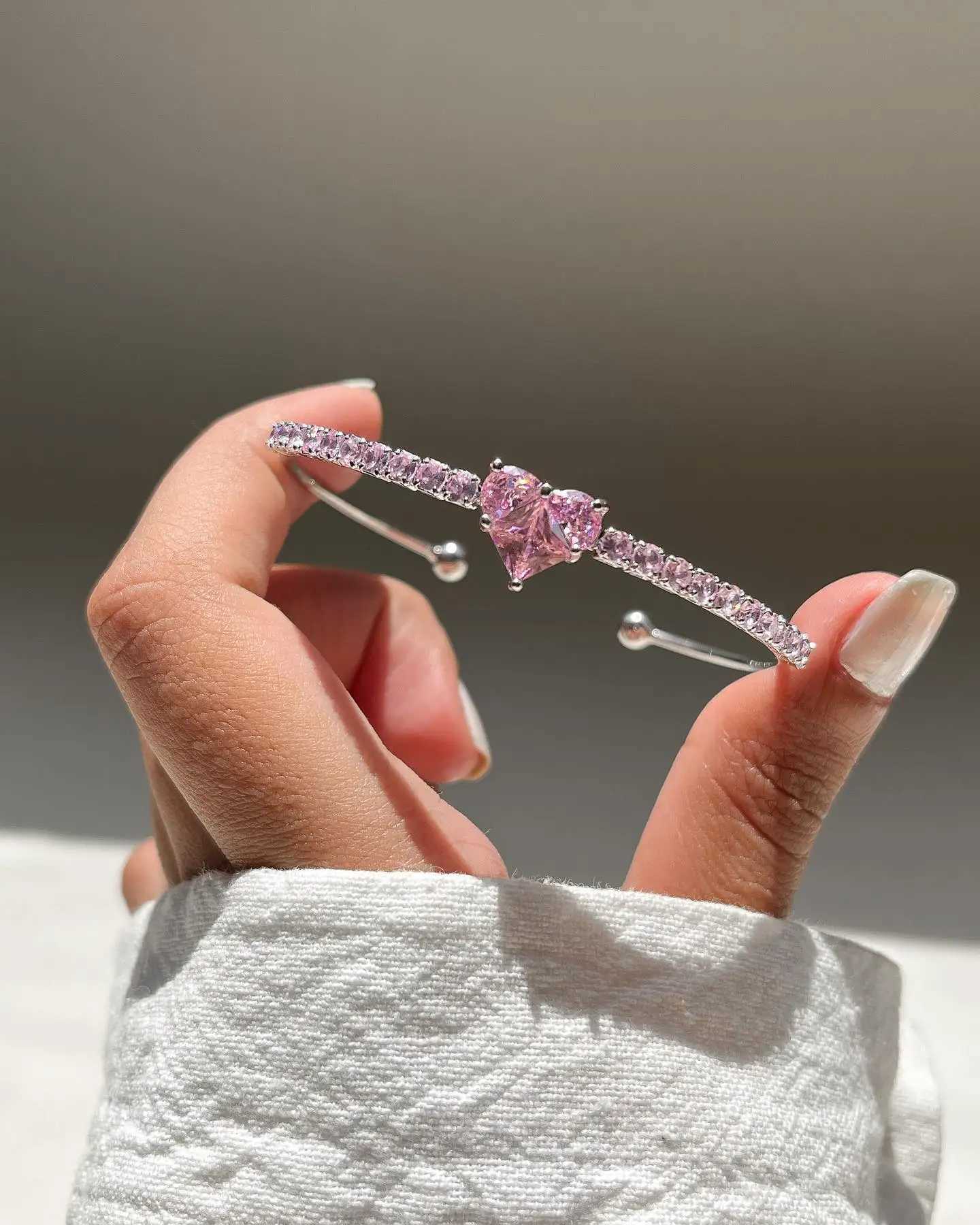 2 Pieces Of Zircon Bracelet Set Versatile And Tren Accories For Women Dates 2024 NewXJ250109
