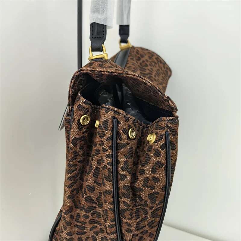 Fashion Vintage Leopard Print Women's Large Capacity Lock Shoulder Bag Autumn Winter New OL Work Commute Business Handbag 2025