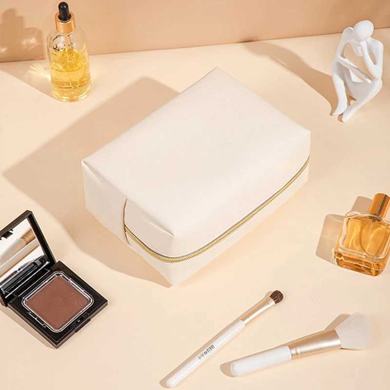 Womens makeup bag waterproof PU leather solid color makeup bag travel portable washing toilet storage bag organizer wallet 2023 W250109