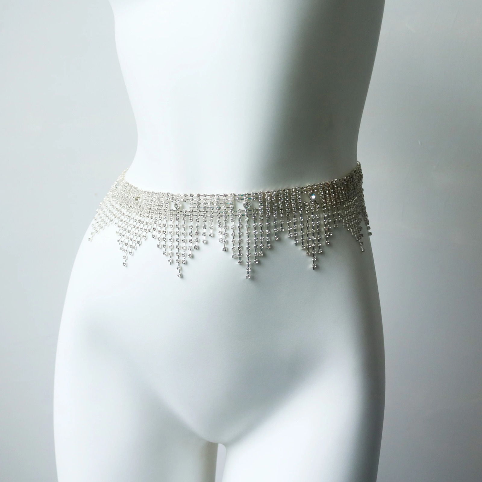 Gorgeous Exaggerated Tassel Rhinestone Waist Chain Beach Nightclub Sex Body Chain Exquisite Vintage Womens Jewelry Accessories 250107
