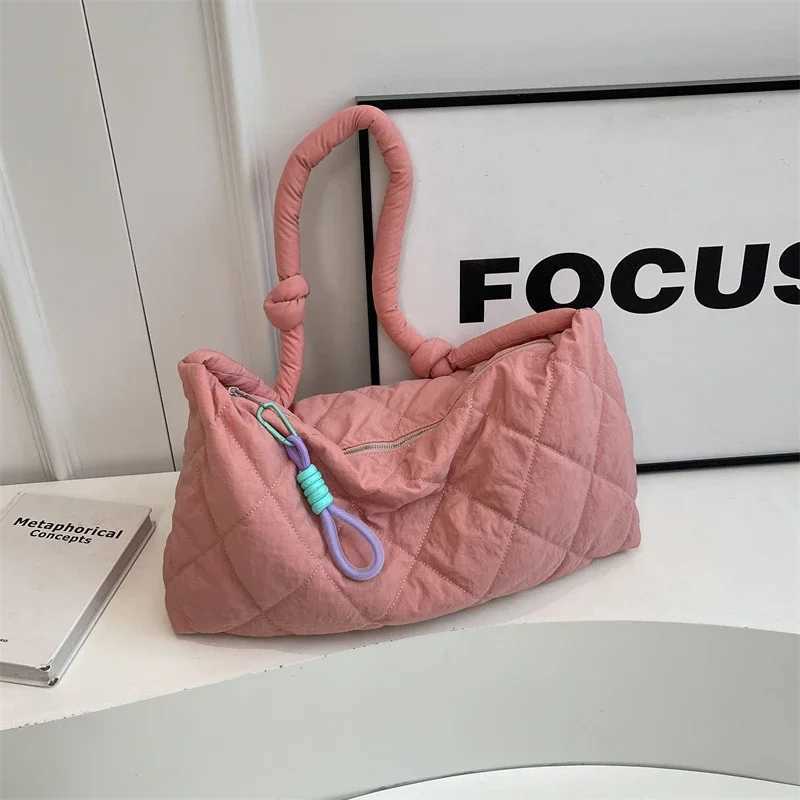 Nyl High Capacity Casual Tote Commuting Interior Compartment Womens Bags Sale 2024 Fi New Zipper Solid Shoulder BagsXJ250108