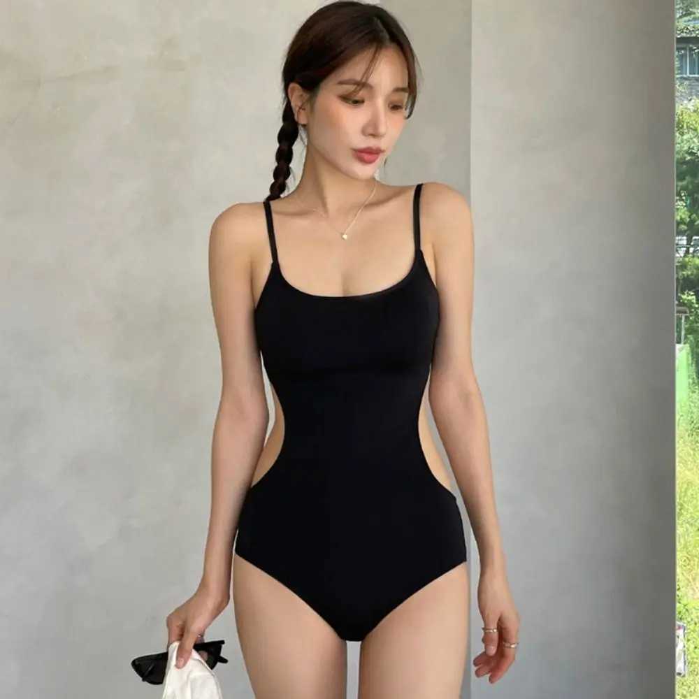 Fashion Women Triangular One-piece Suspenders Swimsuit Solid Color Sexy One Piece Bathing Suit Cut-out Waist Exposed SwimsuitXJ240108