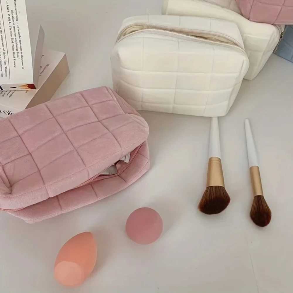 1 cloud shaped pillow makeup bag simple plain weave pleated pattern plush makeup zipper bag travel storage bag W250109
