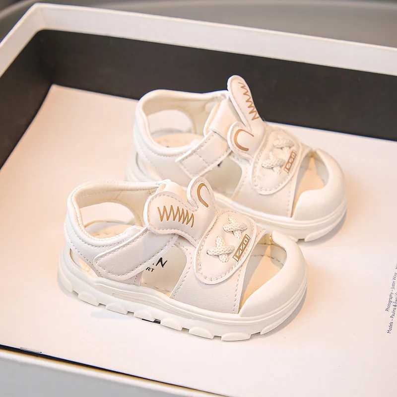 2024 Summer New Baby Cute Sandals Soft Bottom Non slip Beach Shoes Childrens Rabbit Girls Shoes Kick Prevention Walking Shoes W250108