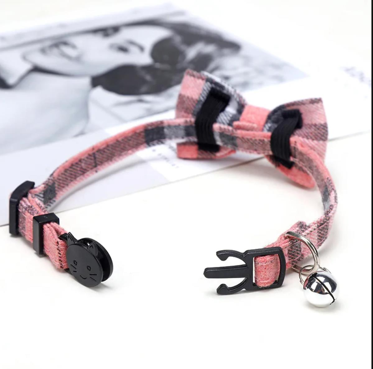 Pet Breakaway Cat Collar Bow Tie and Bell Cute Plaid Christmas Red Elastic Adjustable Dog Collar With Sash Small Bell For Cats