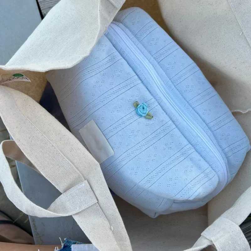1-piece fashionable cosmetic case Elegant and simple flower lipstick bag Portable large capacity headset cable storage bag W250109