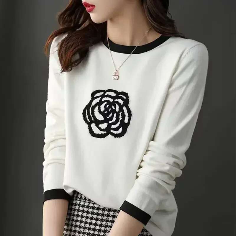 Spring Autumn New Women's Round Neck Contrast Color Worsted Wool Knitted Sweater Elegant And Fashionable Jacquard Type