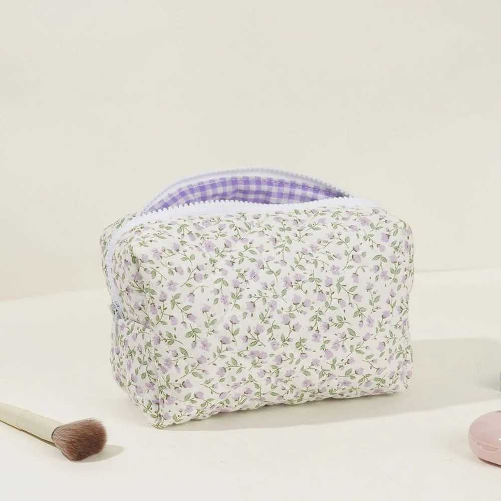 Home>Products>Flower Fluffy Wrinkle Makeup Bag>Flower Fluffy Wrinkle Makeup Bag W250109