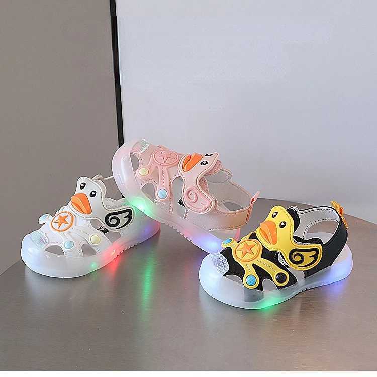 Sandals childrens shoes colorful boys and girls with lights childrens sandals soft soles casual snowshoes sports shoes childrens shoes W250108