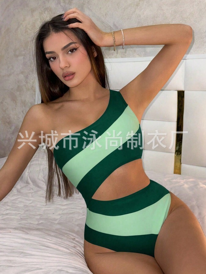2025 new color blocking classic slim fit open waist sloping shoulder one-piece designer women's swimsuit