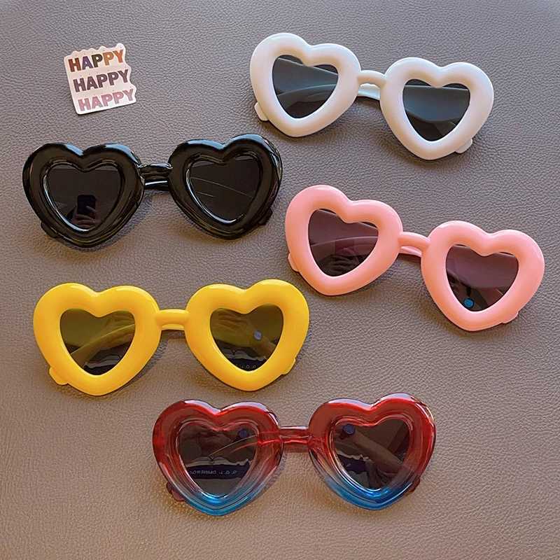 2023 New Childrens Fashion Heart Shaped Dazzling Color Jelly Sunglasses UV400 Outdoor Girls and Boys Protective Sunglasses Childrens Sunglasses W25010