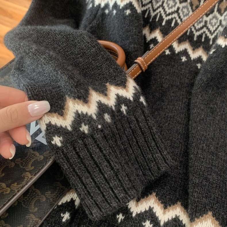 2024 Autumn And Winter New Wool Blend Half Zip Stand Collar Woolen Women Loose Jacquard Knit Bottom Jumper Sweater Top