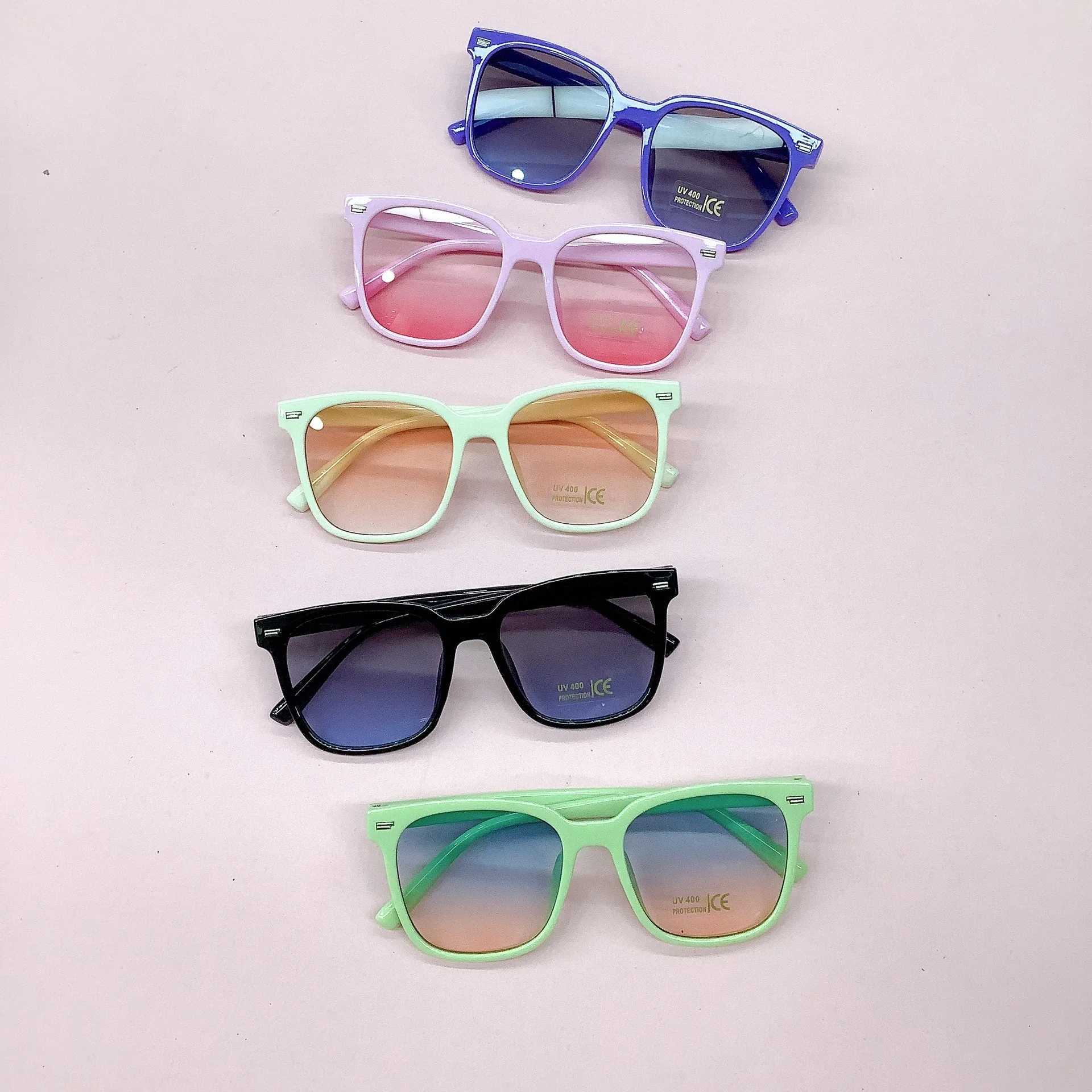 Childrens Sunglasses Fashion Classic Trendy Boys and Girls Sunglasses UV Glasses W250109