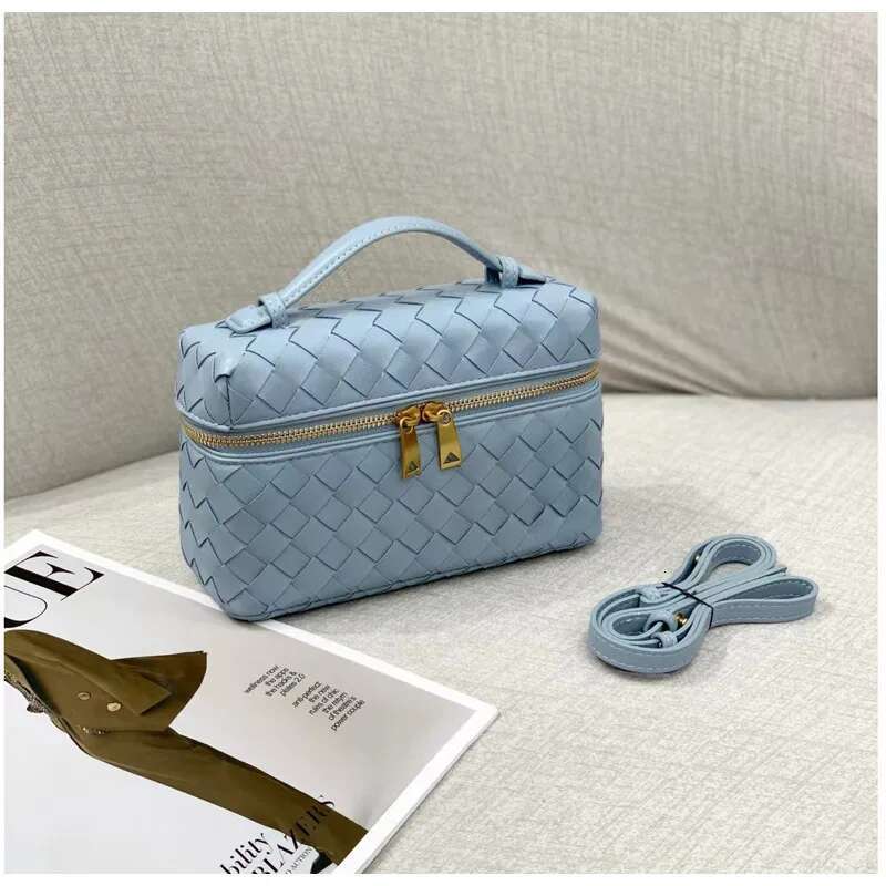 Women's Handmade Woven Box New Design Makeup Handbag 2025 Fashion Shoulder Handheld Crossbody Bag Evening Party Purse