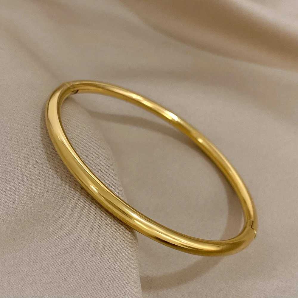 Greatera Waterproof Polished Stainl Steel Cuff Bracelet Bangles for Women Gold Plated Smooth Metal Openable Bracelets JewelryXJ250109