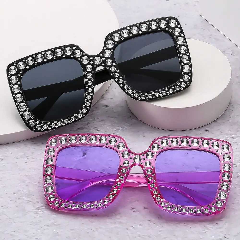 Luxury childrens fashionable sunglasses suitable for boys girls children sparkling rhinestones sliding goggles square sunglasses decorative UV400 W250