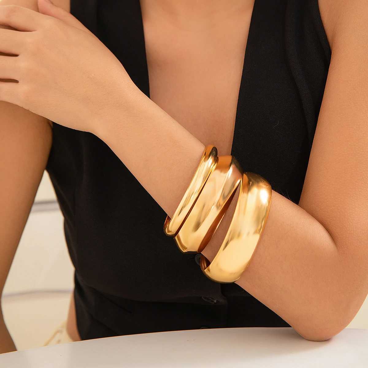 Lacteo 3Pcs/set Punk Geometric Chunky Hollow Rings Bracelet for Women Smooth Multilayer Big Bangles Jewelry Ladies Wedding PartyXJ250109