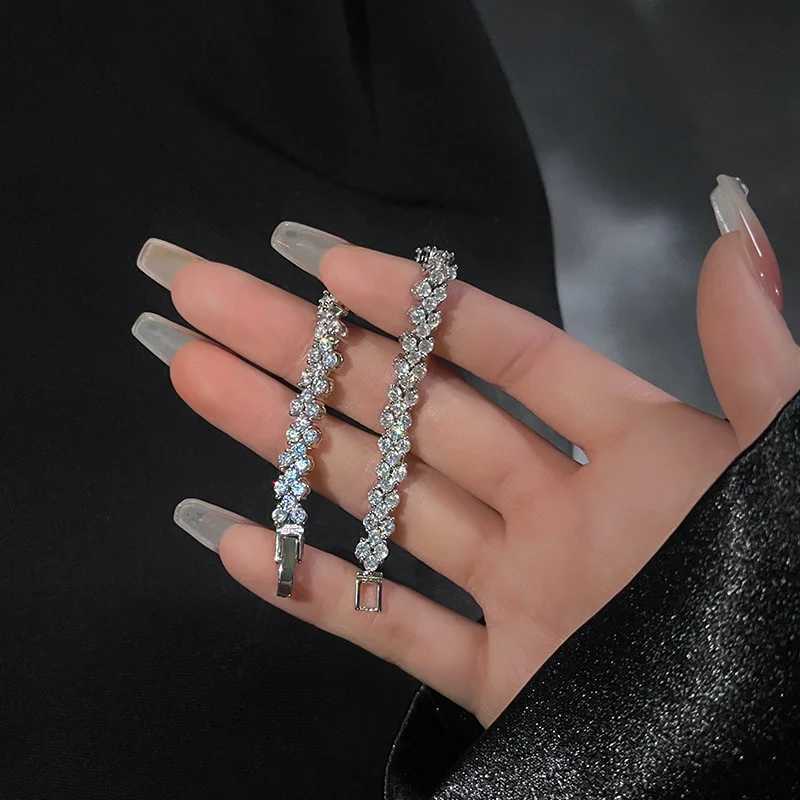 Luxury Roman Rhinestone Bracelet for Women Crystal Zircon Chain Bracelets Bangle Bridal Jewelry AccoriesXJ250109