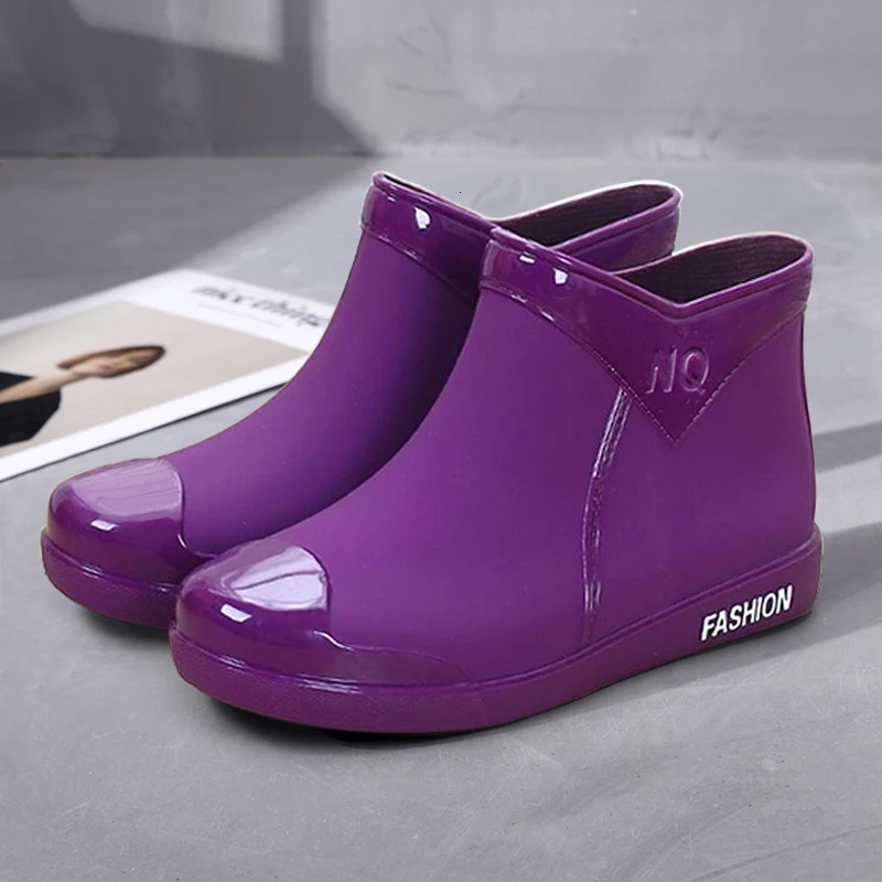 Rain Boots Womens Fashion Non-Slip Waterproof Short Tube Rubber Shoes Adult Rain Boots plus Velvet Warm Rain Shoes 250106