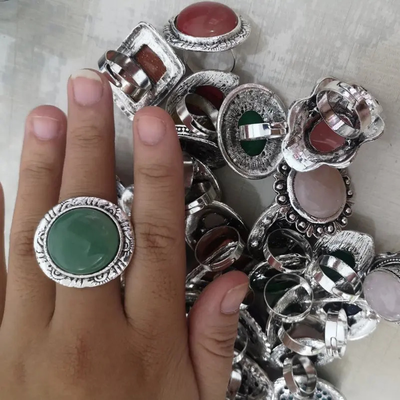 Wholesale 10Pcs/Lot Natural Stone Rings For Women/Men Mix Style Vintage Carved Silver Plated Ring Fashion Party Jewelry Gift 250106