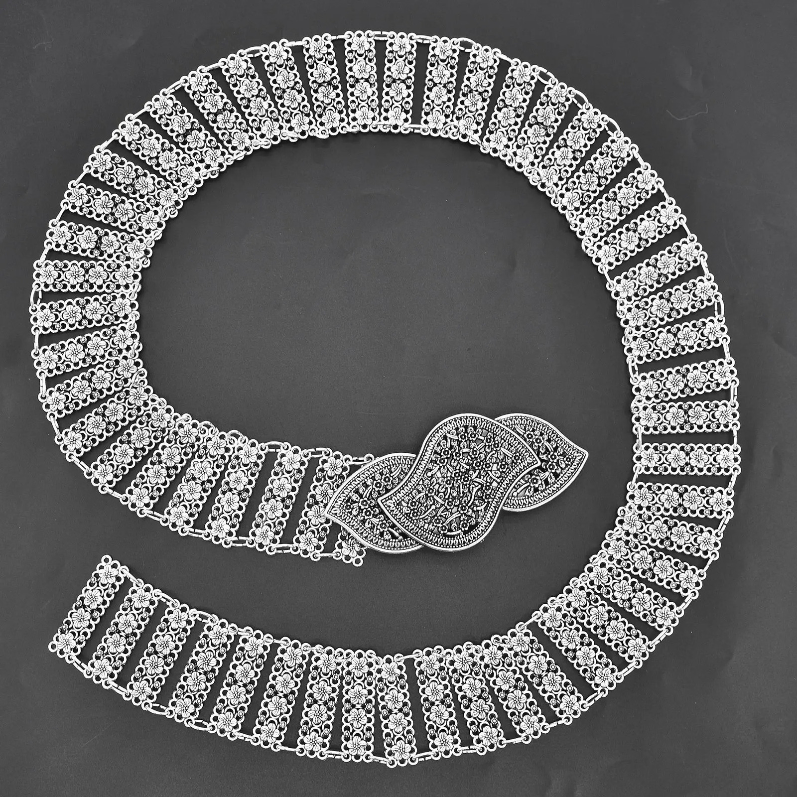 Vintage Silvery Hollow Flower Metal Waist Belly Chains Thai Malaysian Ethnic Clothing Beach Party Belts Body Jewelry Accessories 250107