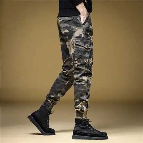 Mens lightweight luxury outdoor sports camouflage jeans durable harem style denim pants loose fit multi pocket cargo jeans; M250109