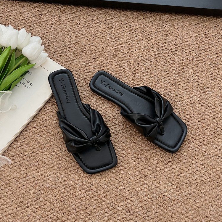 Women Slippers Fashion Flat Bottom Plus Size Clip Toe Outdoor Wear Pleated Casual Versatile Triple Black White Silver Free shipping