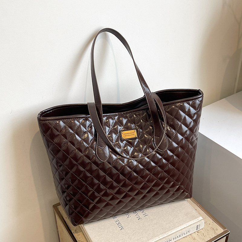 2025 Designer Women High-end 3 Shoulder Handbag Large Capacity Commuter Bag Ladies Fashion Triple Black Brown Coffee Red Free shipping