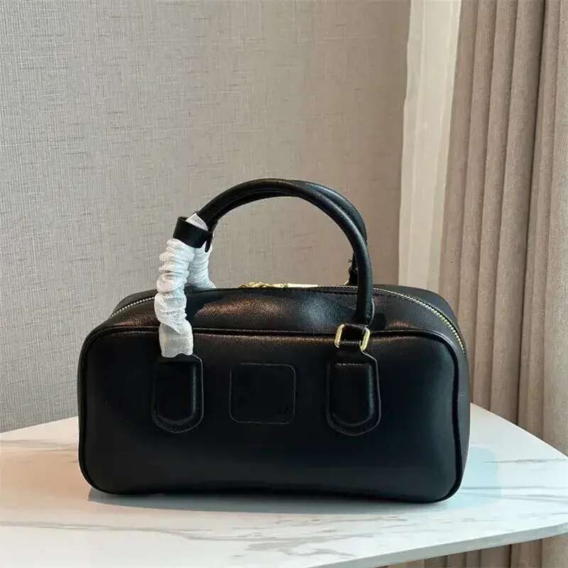 Vintage Bowg Handbag Women's Large Capacity Solid Color Crossbody Brand Designer New Plain Leather Shoulder Bag