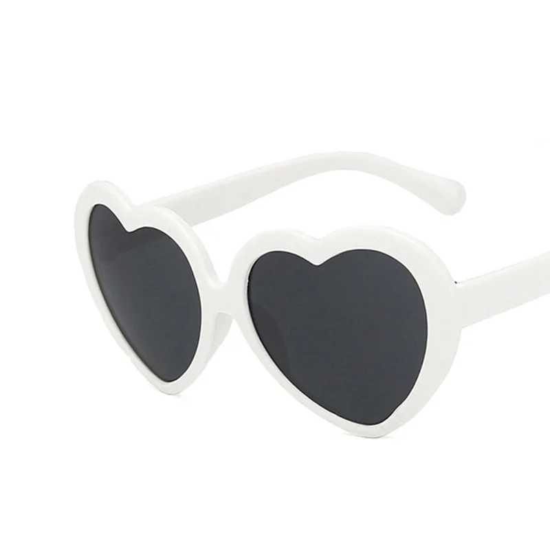 2023 Fashion Heart shaped Childrens Sunglasses Black Red Small Frame Sunglasses Retro Boys Girls Children Oculos de Sol W250109