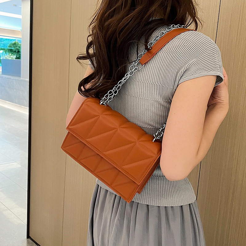 New women messenger bag fashionable underarm chain bag solid color shoulder bag